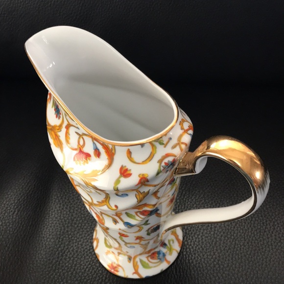 Large Pitcher vintage made in MILAN Royal Garden Decor floral with gold leaf 10” - Picture 7 of 7